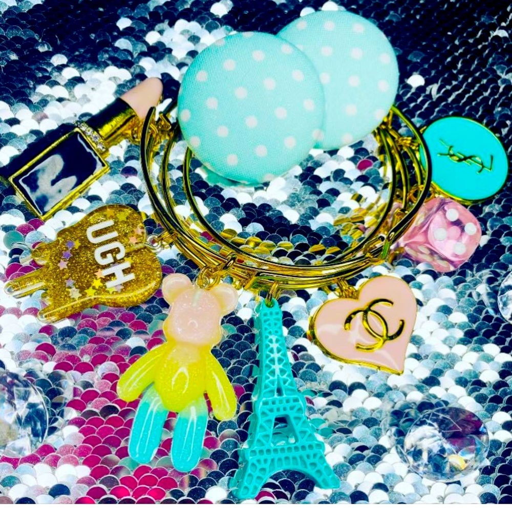 Charm bracelet set
